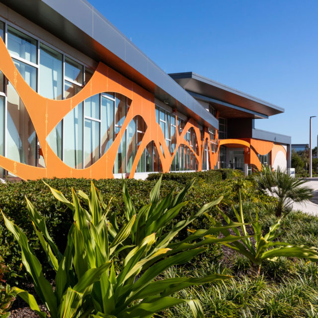 Located in the heart of the hospitality industry in Orlando, Florida, IAAPA's new global headquarters emphasizes the employee and member experience through an immersive landscape. The seven-acre site embraces its natural setting, weaving together on-site vegetation and native plantings with pedestrian pathways and outdoor collaboration spaces. #LDProjects